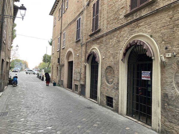 negozio in vendita a Fano