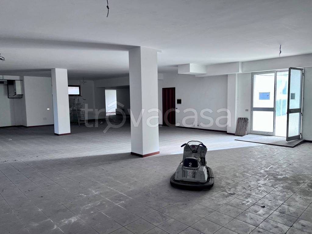 negozio in vendita a Fano