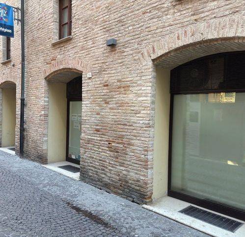 intera palazzina in vendita a Fano