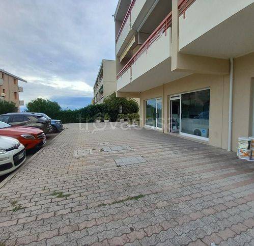 negozio in vendita a Fano