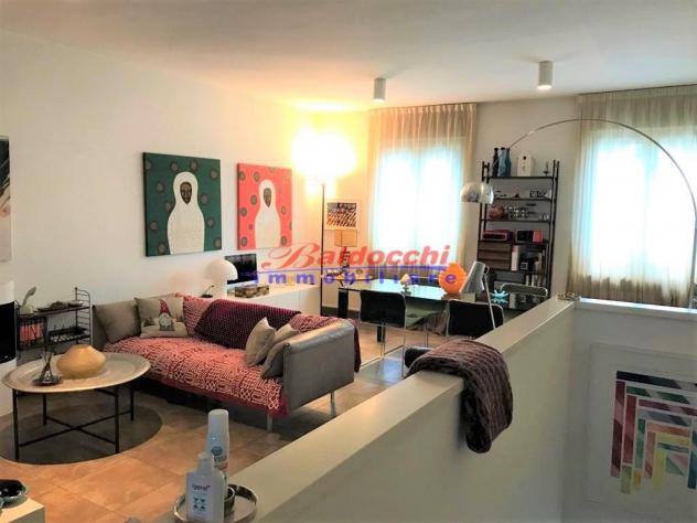 casa indipendente in vendita a Fano