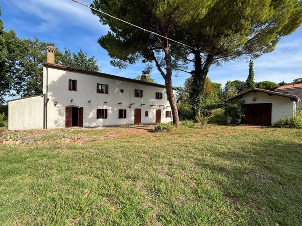 casa indipendente in vendita a Fano in zona Carignano Terme