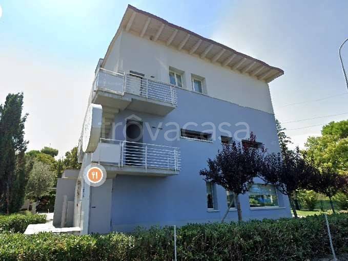 casa indipendente in vendita a Fano