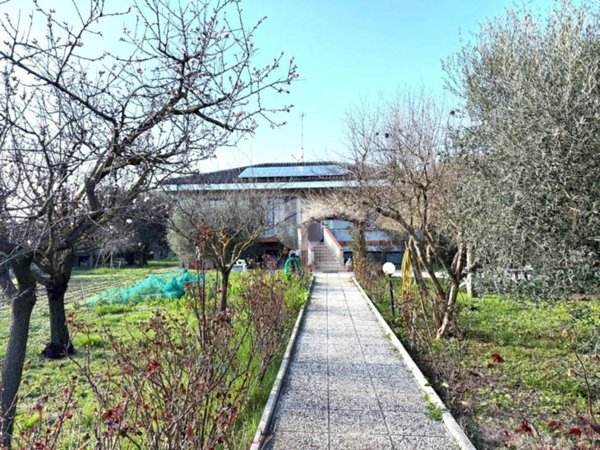 casa indipendente in vendita a Fano in zona Torrette