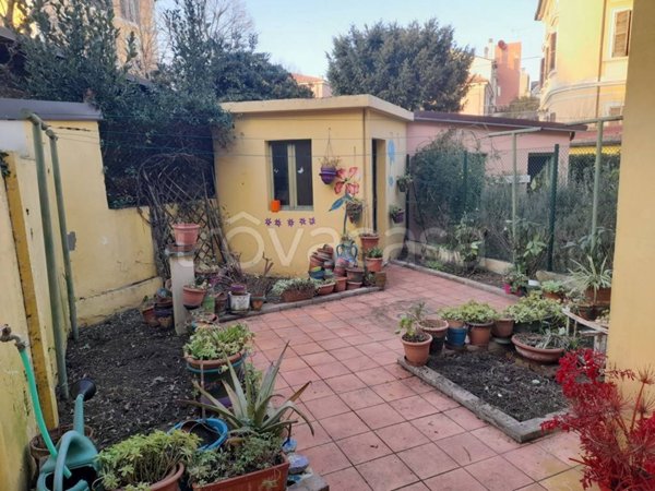 casa indipendente in vendita a Fano