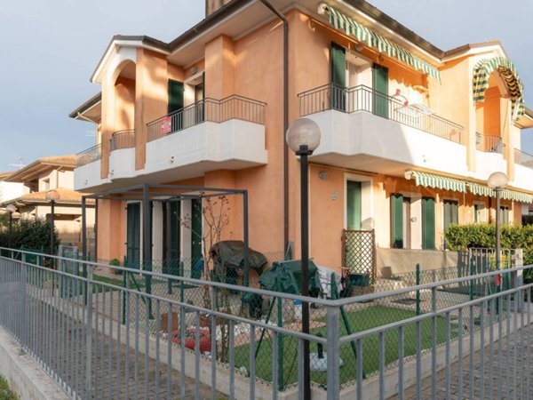 appartamento in vendita a Fano in zona Bellocchi