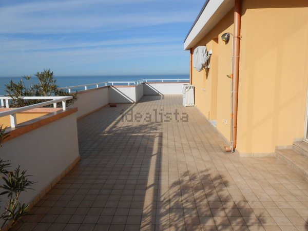 appartamento in vendita a Fano in zona Torrette