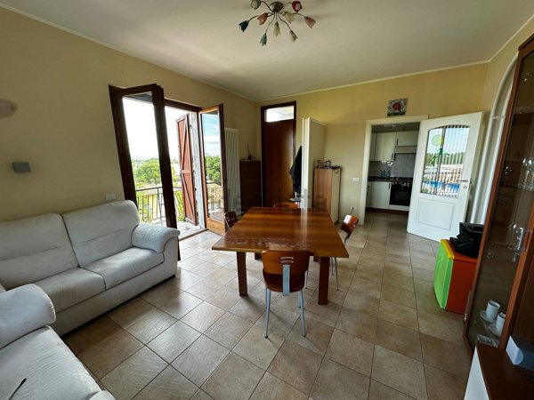 appartamento in vendita a Fano in zona Rosciano