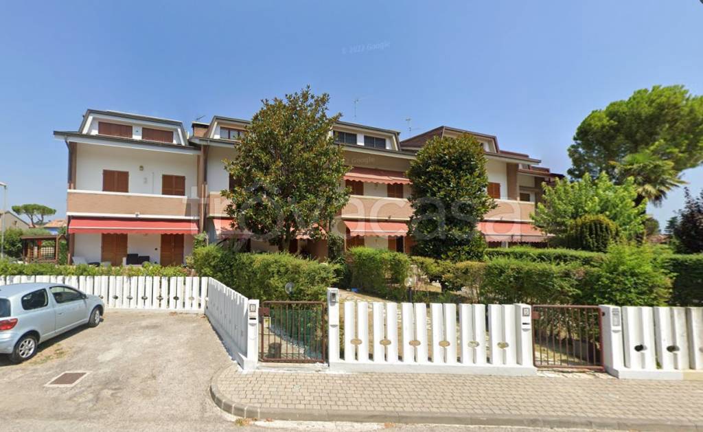 casa indipendente in vendita a Fano