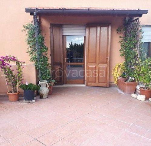 casa indipendente in vendita a Fano