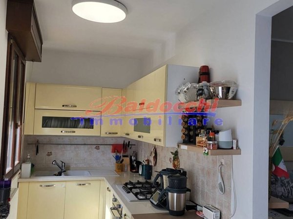 appartamento in vendita a Fano in zona Carrara