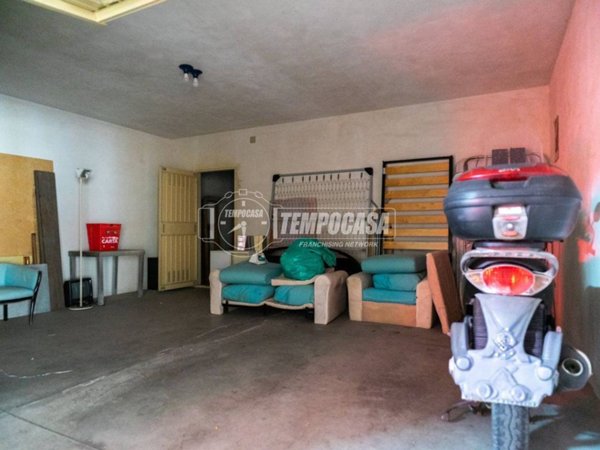 locale di sgombero in vendita a Fano