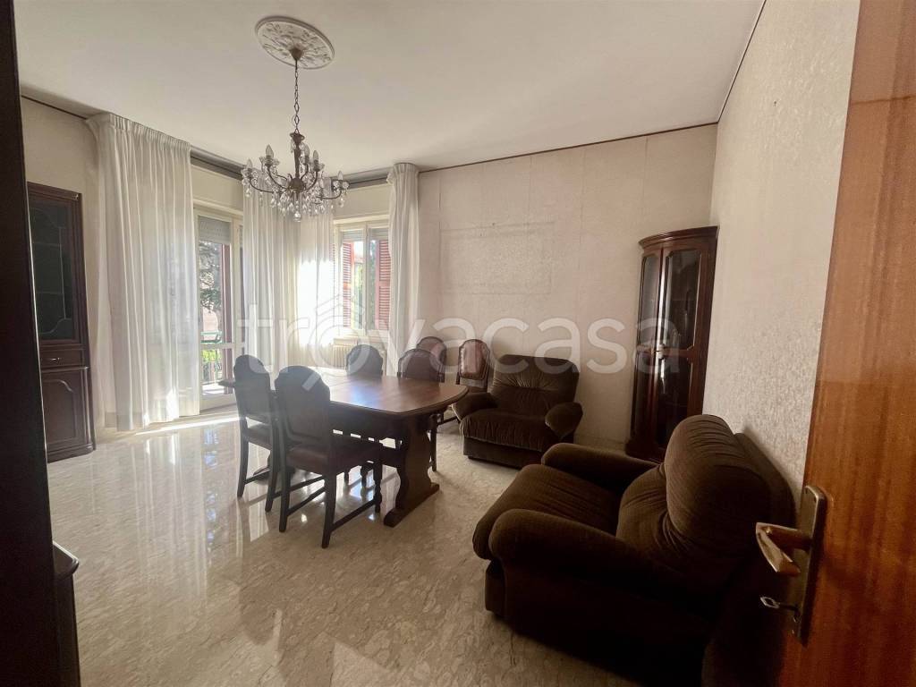 casa indipendente in vendita a Fano