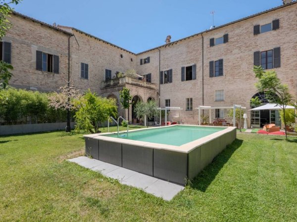 intera palazzina in vendita a Fano