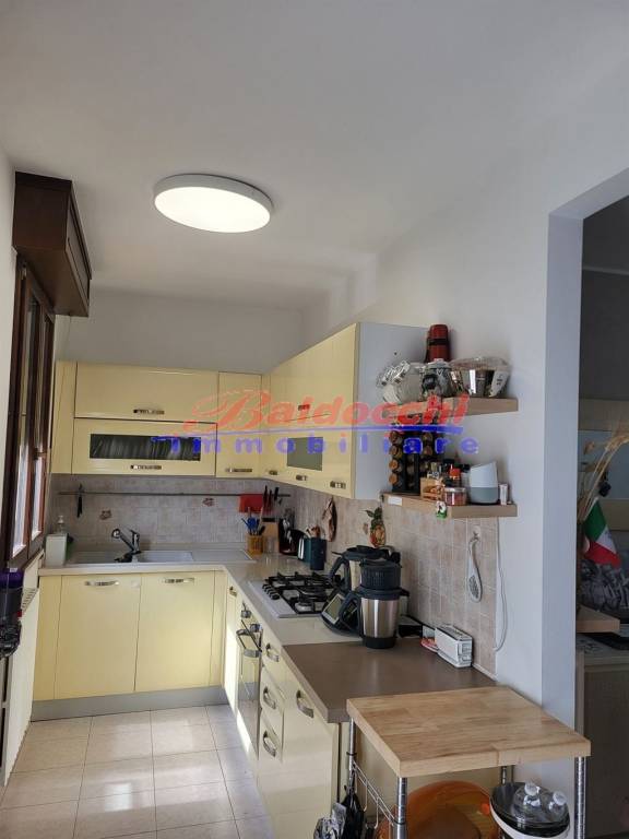 appartamento in vendita a Fano in zona Carrara