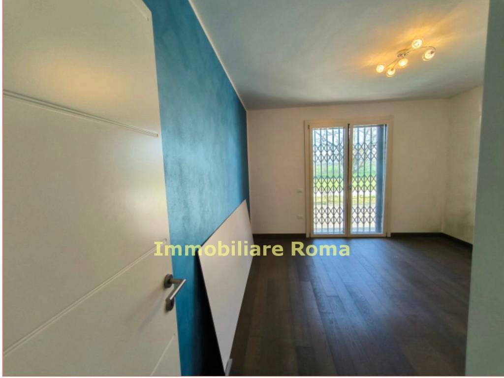 appartamento in vendita a Fano in zona Falcineto