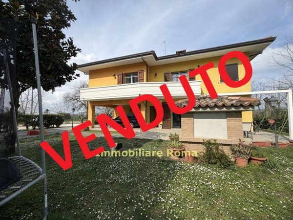appartamento in vendita a Fano in zona Falcineto