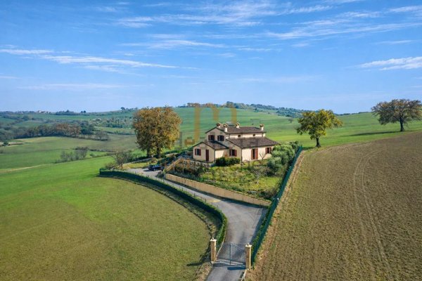 casa indipendente in vendita a Fano in zona Carignano Terme