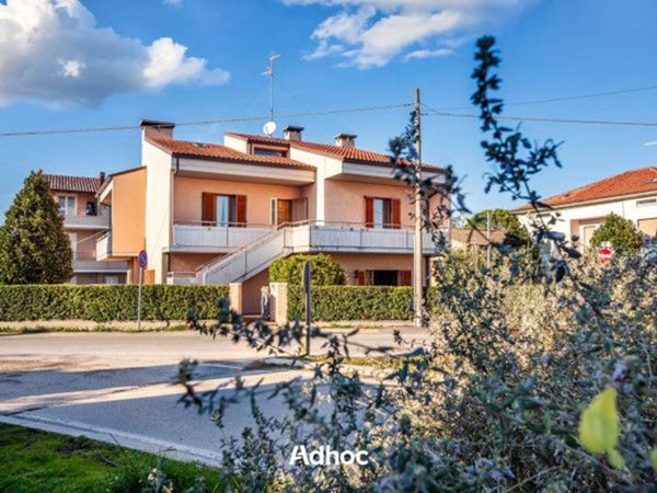 appartamento in vendita a Fano in zona Centinarola