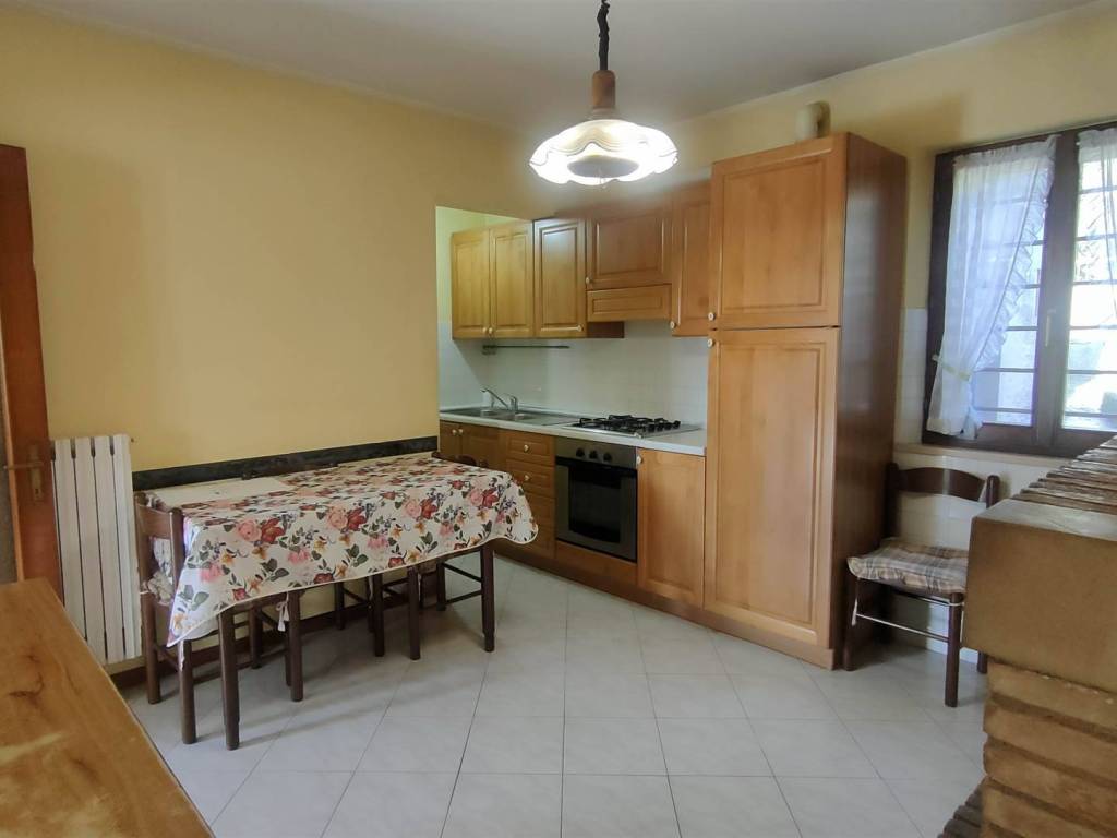 casa indipendente in vendita a Fano in zona Cuccurano