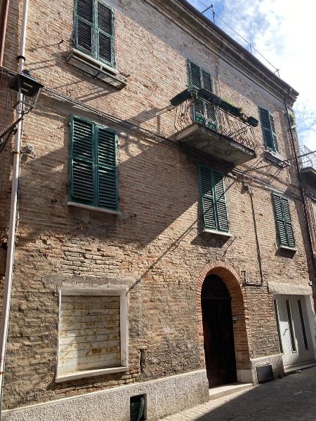 casa indipendente in vendita a Fano