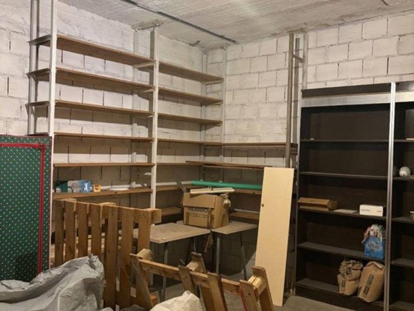 locale commerciale in vendita a Fano