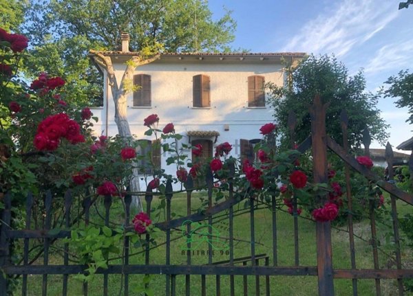 casale in vendita a Fano in zona Carignano Terme