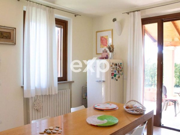 casa indipendente in vendita a Fano in zona Fenile