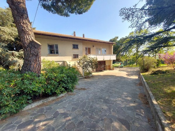 casa indipendente in vendita a Fano in zona Sant'Andrea