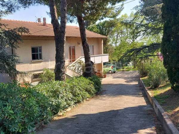 casa indipendente in vendita a Fano in zona Carignano Terme