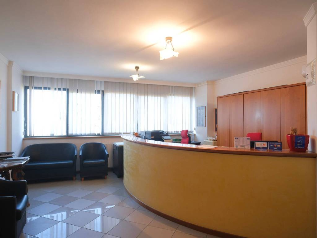 ufficio in vendita a Fano