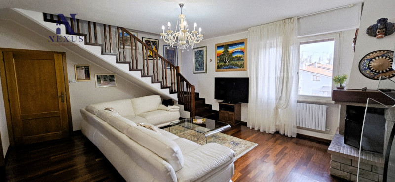 casa indipendente in vendita a Fano