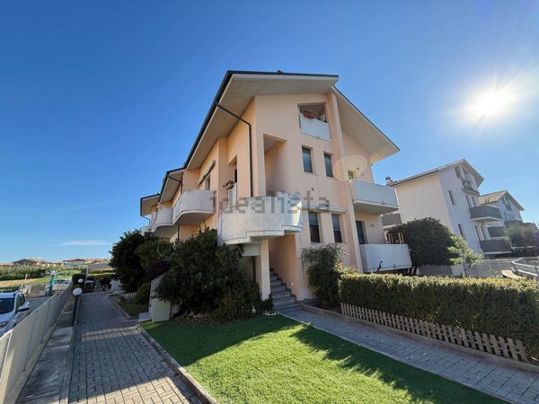 appartamento in vendita a Fano in zona Torrette