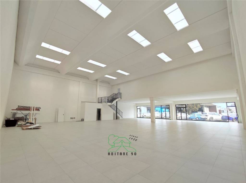 negozio in vendita a Fano