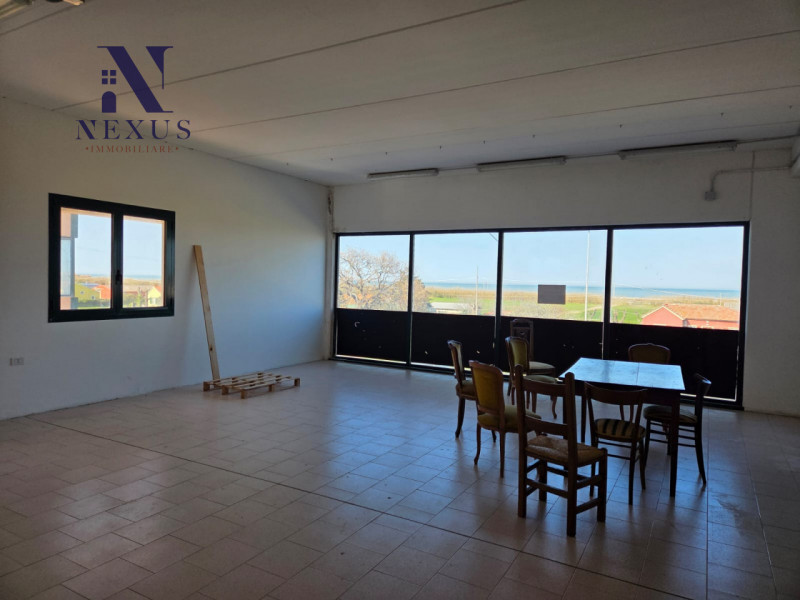 negozio in vendita a Fano