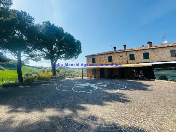 casa indipendente in vendita a Fano in zona Magliano