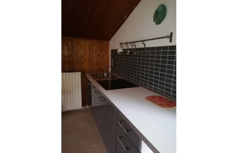 casa indipendente in vendita a Fano