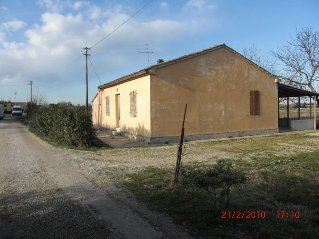 casa indipendente in vendita a Fano