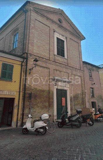 casa indipendente in vendita a Fano