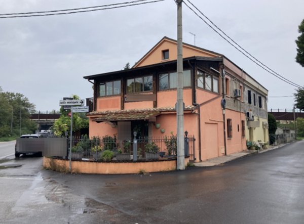 negozio in vendita a Fano