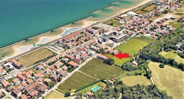 casa indipendente in vendita a Fano