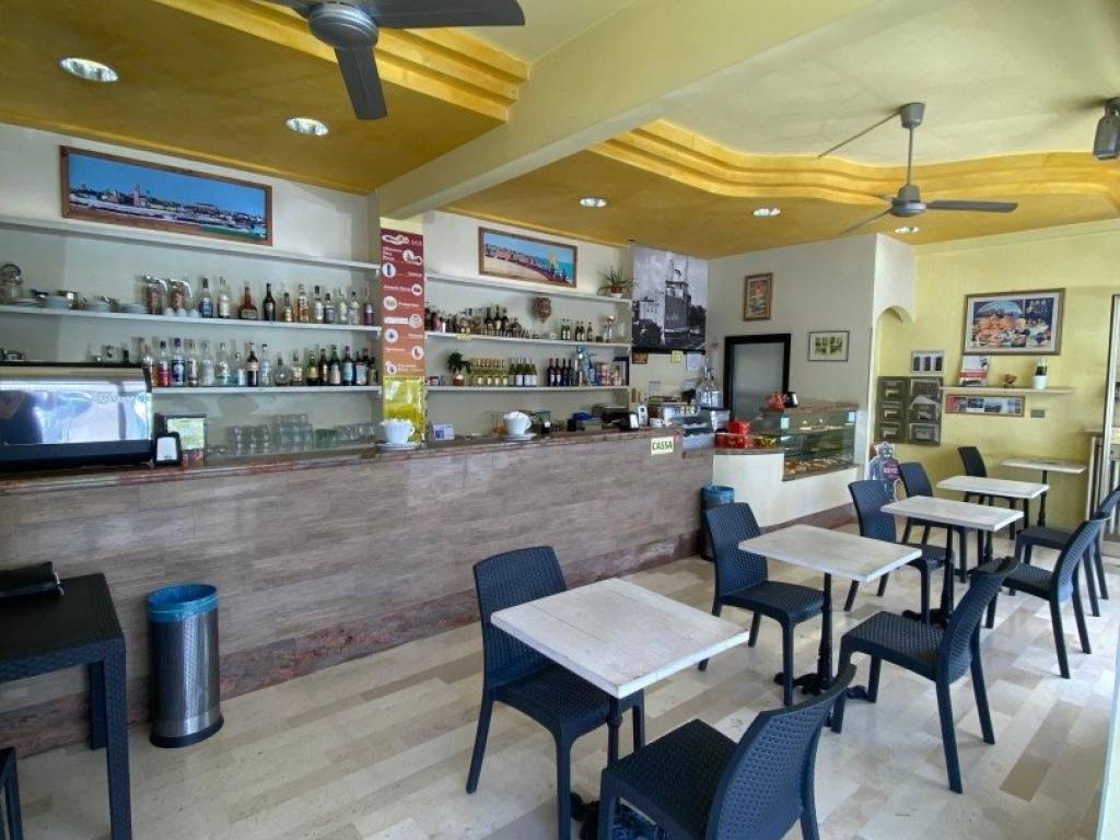 negozio in vendita a Fano