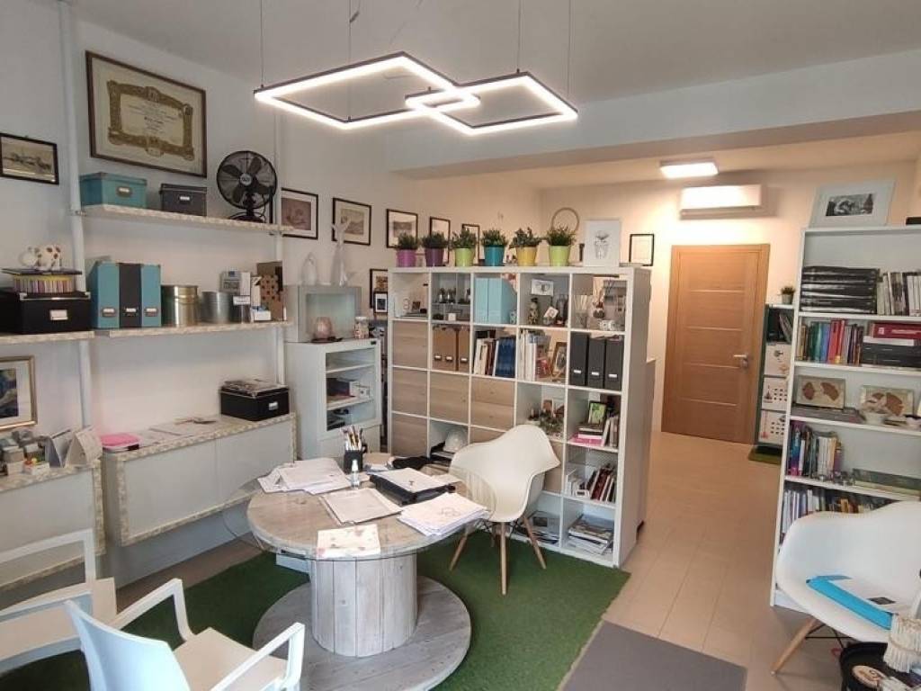 ufficio in vendita a Fano