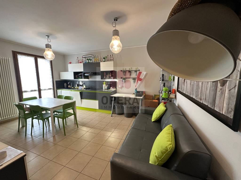 appartamento in vendita a Fano in zona Carrara