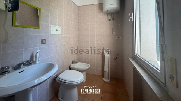 ufficio in vendita a Fano