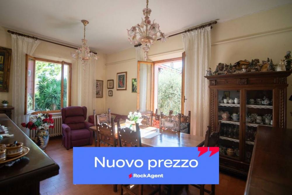 casa indipendente in vendita a Fano