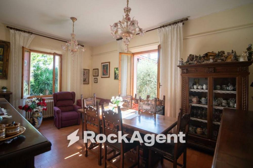 casa indipendente in vendita a Fano
