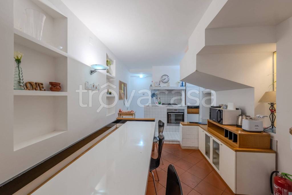 casa indipendente in vendita a Fano