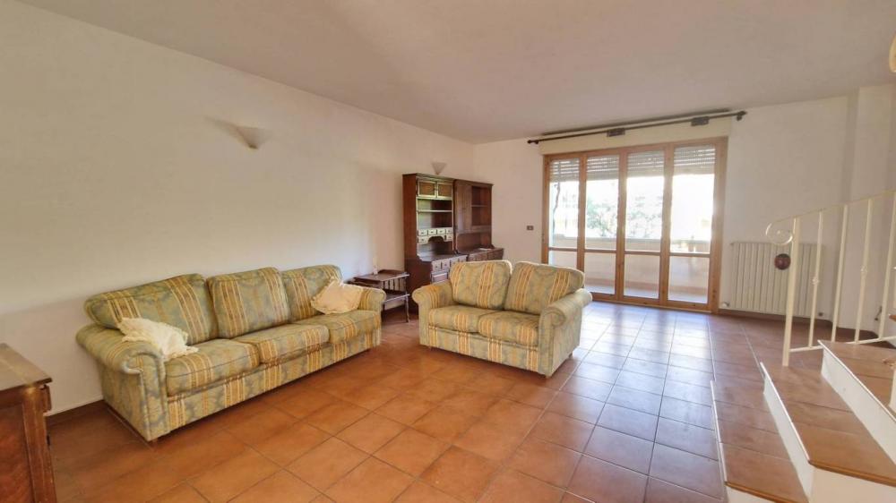 casa indipendente in vendita a Fano in zona Centinarola
