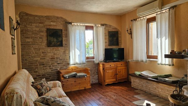 casa indipendente in vendita a Fano